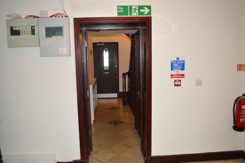 Globe Hotel Colchester Extérieur photo